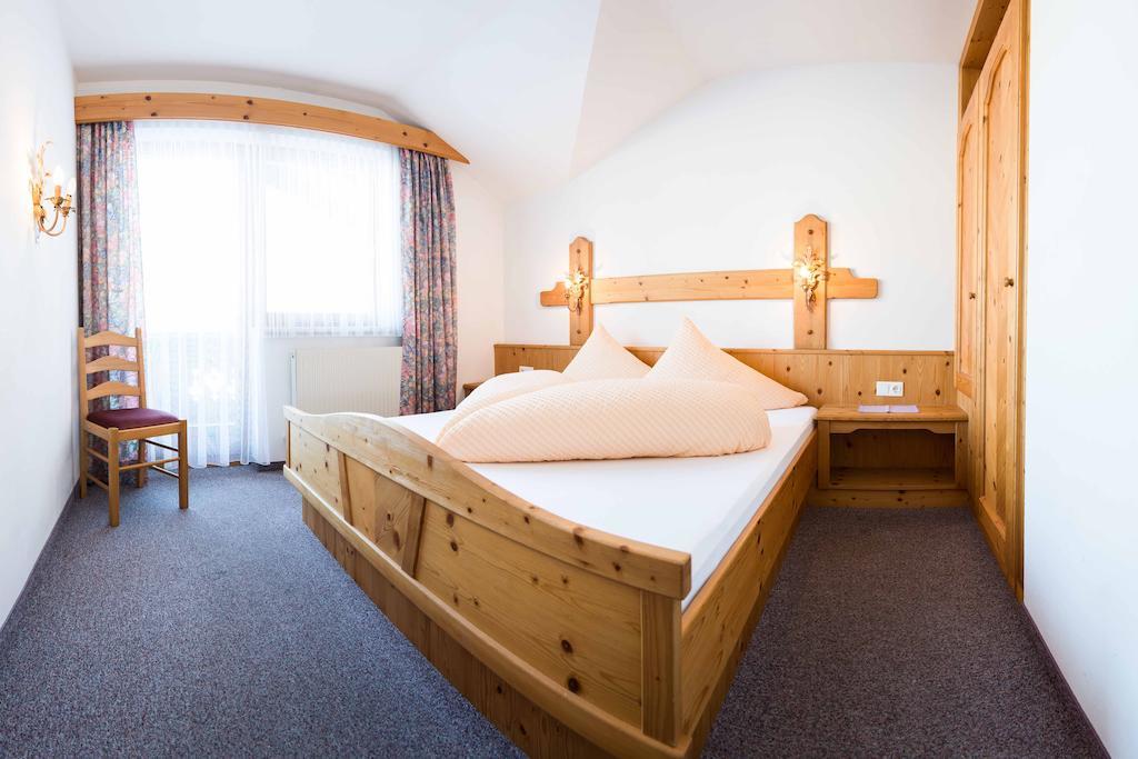 Pension Roasthof Neustift im Stubaital Esterno foto